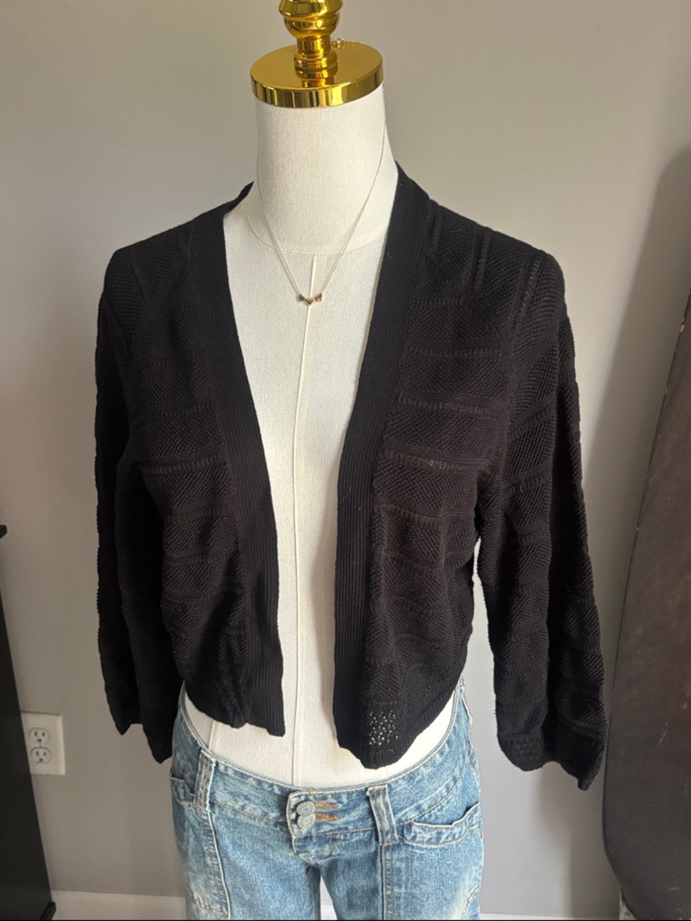 Axcess Black Open-Front Cropped Knit Cardigan